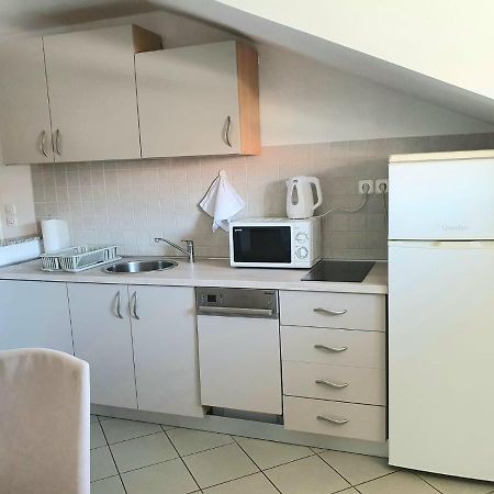 Apartment Lily Near Zagreb Airport Velika Gorica Exteriör bild
